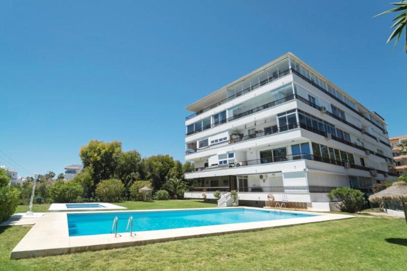Apartamento Rio Mar Marbella Esterno foto